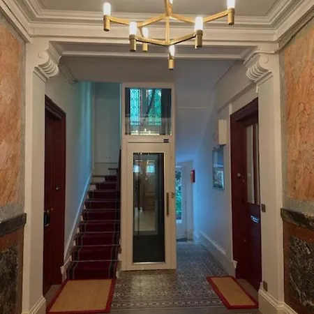 7 Apartment *